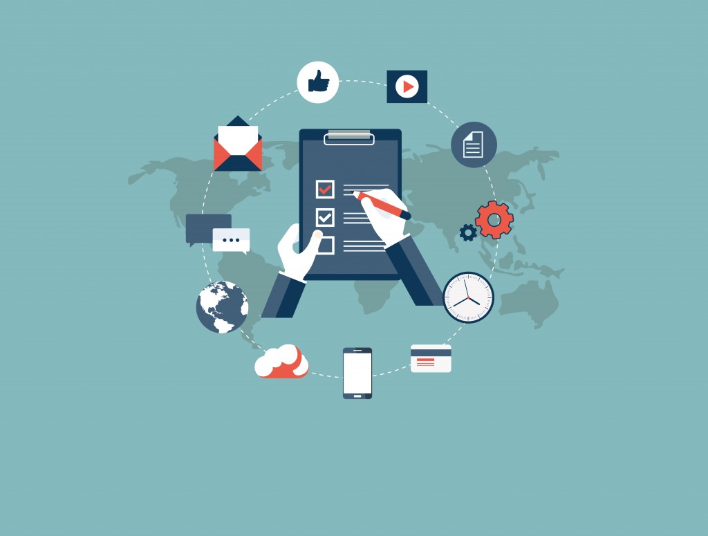 Ilustração de uma lista de tarefas de marketing sobreposto ao mapa-mundi