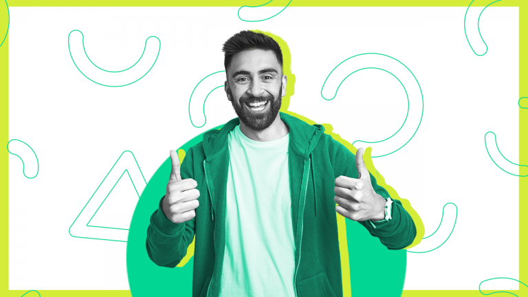 Empreendedor fazendo um sinal de positivo com as mãos, afirmando que MEI paga impostos