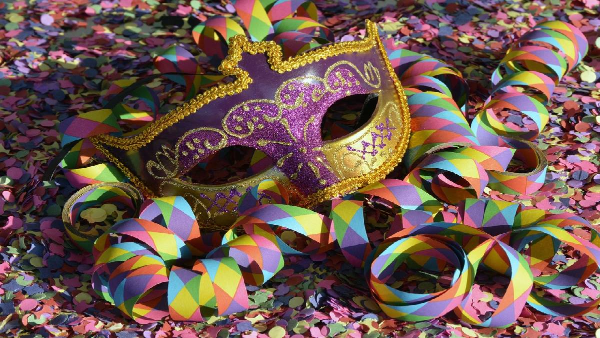 Como imprimir e fazer máscaras de Carnaval de graça pela internet - Olhar  Digital