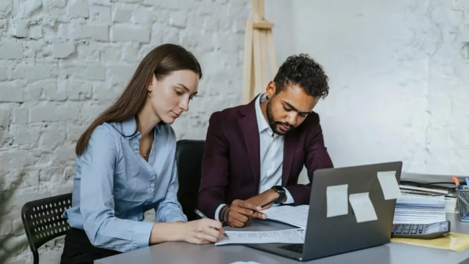 Descubra como administrar uma pequena empresa: 10 dicas!